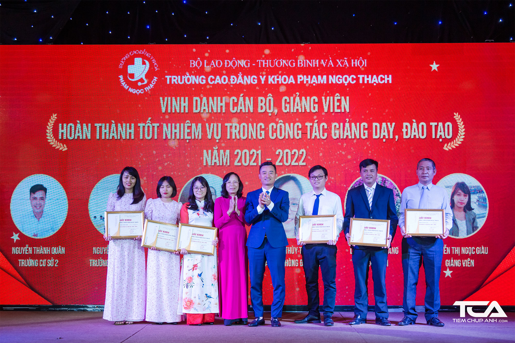 Khen thưởng C&aacute;n bộ, Giảng vi&ecirc;n Trường Cao đẳng Y khoa Phạm Ngọc Thạch