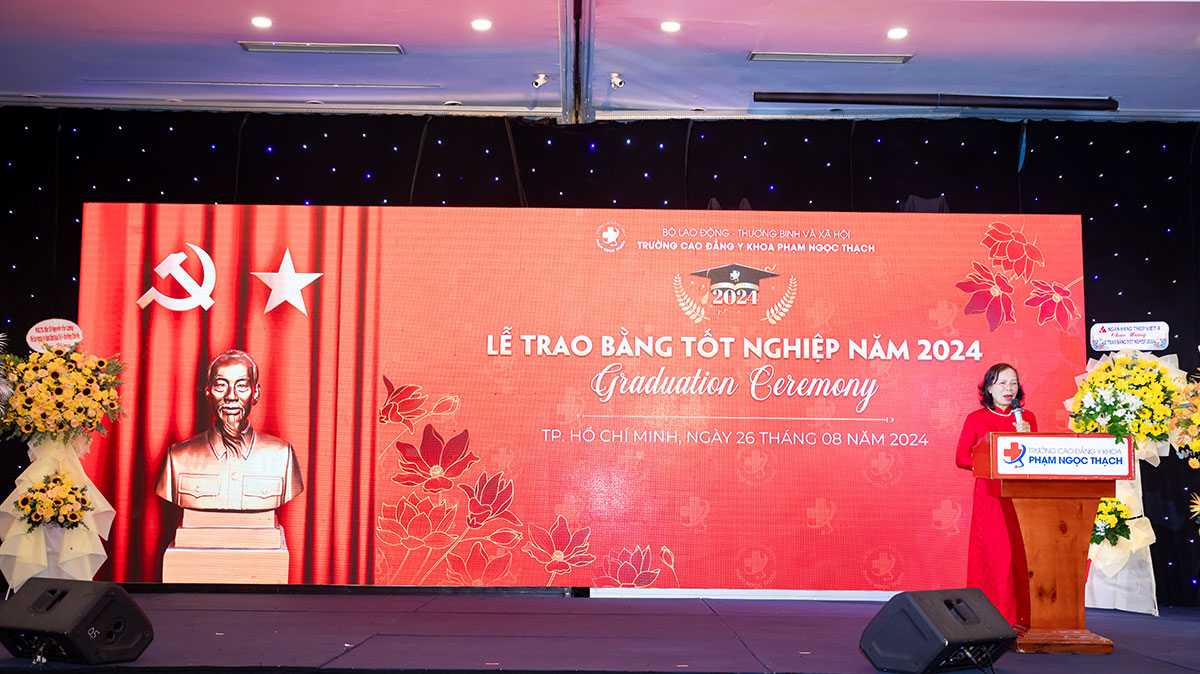 Lễ trao bằng tốt nghiệp Trường Cao đẳng Y Khoa Phạm Ngọc Thạch