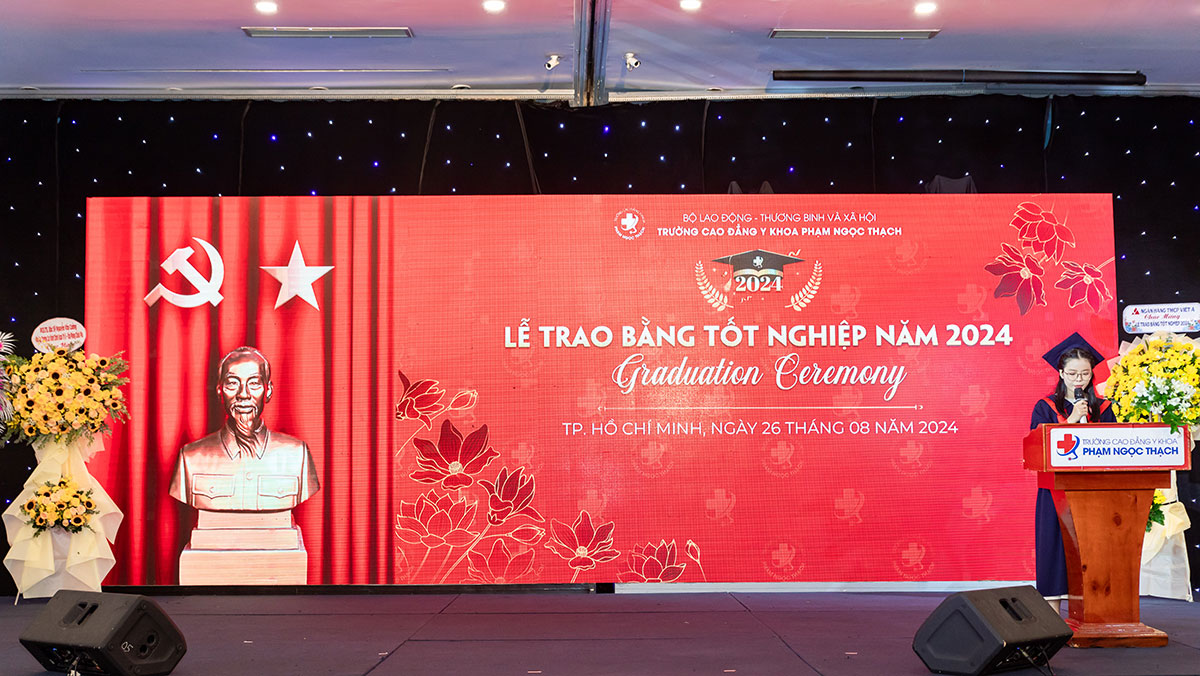 Lễ trao bằng tốt nghiệp Trường Cao đẳng Y Khoa Phạm Ngọc Thạch