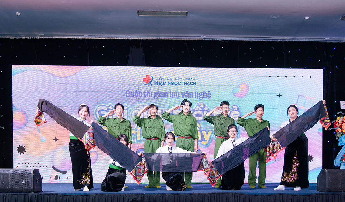 giao lưu văn nghệ Trường Cao đẳng Y khoa Phạm Ngọc Thạch