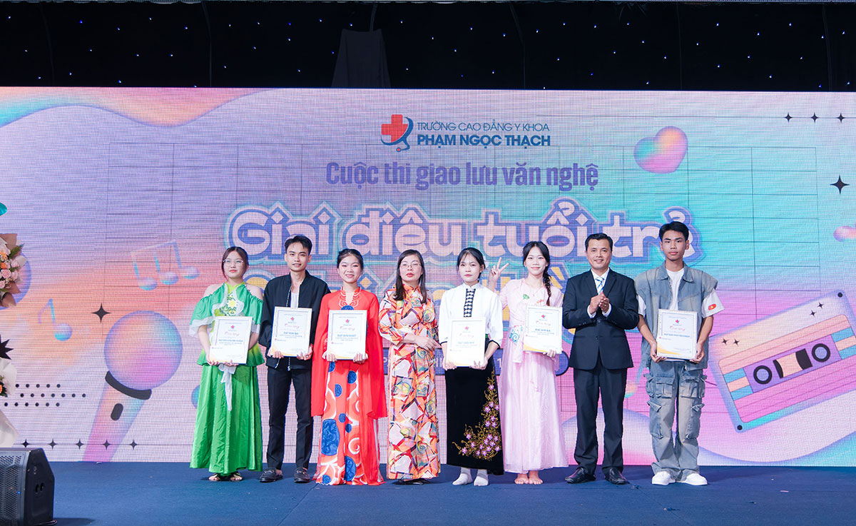 giao lưu văn nghệ Trường Cao đẳng Y khoa Phạm Ngọc Thạch