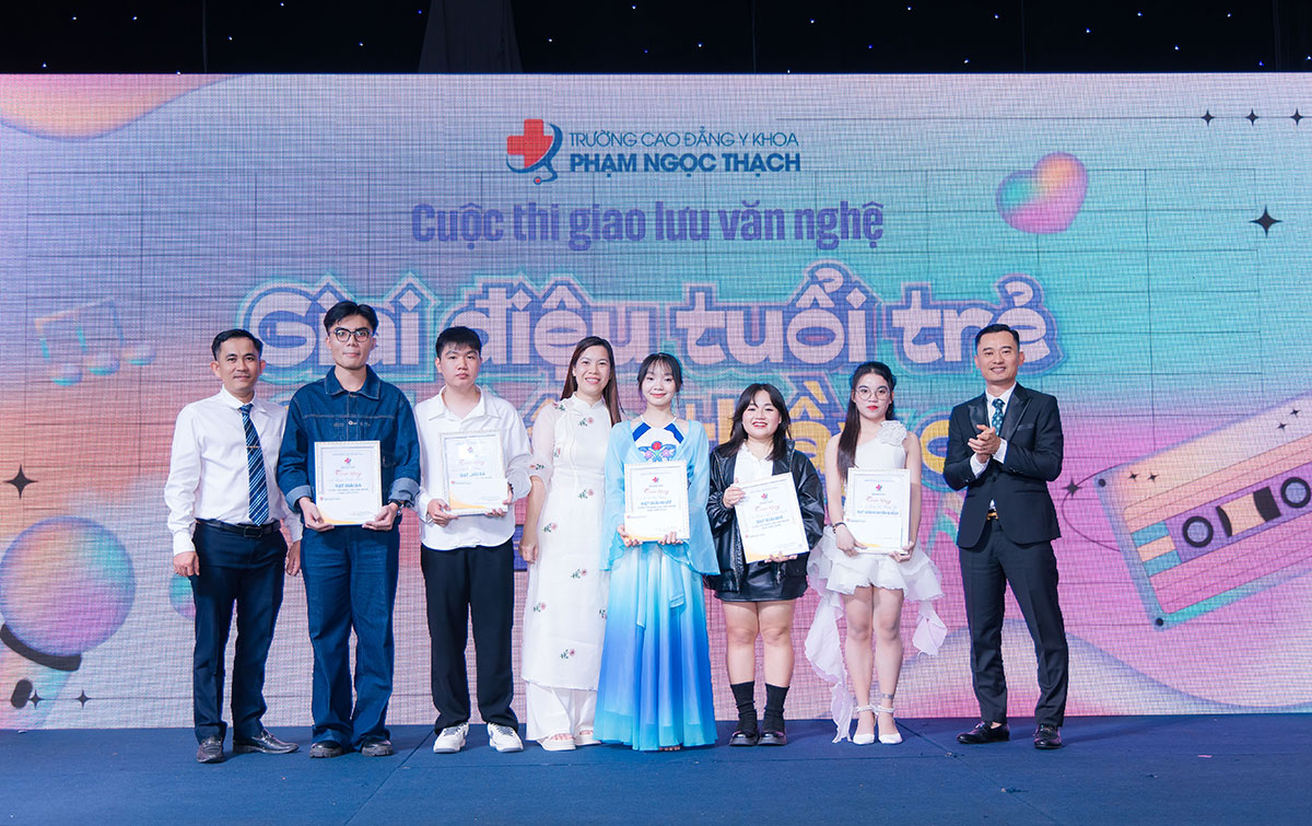 giao lưu văn nghệ Trường Cao đẳng Y khoa Phạm Ngọc Thạch