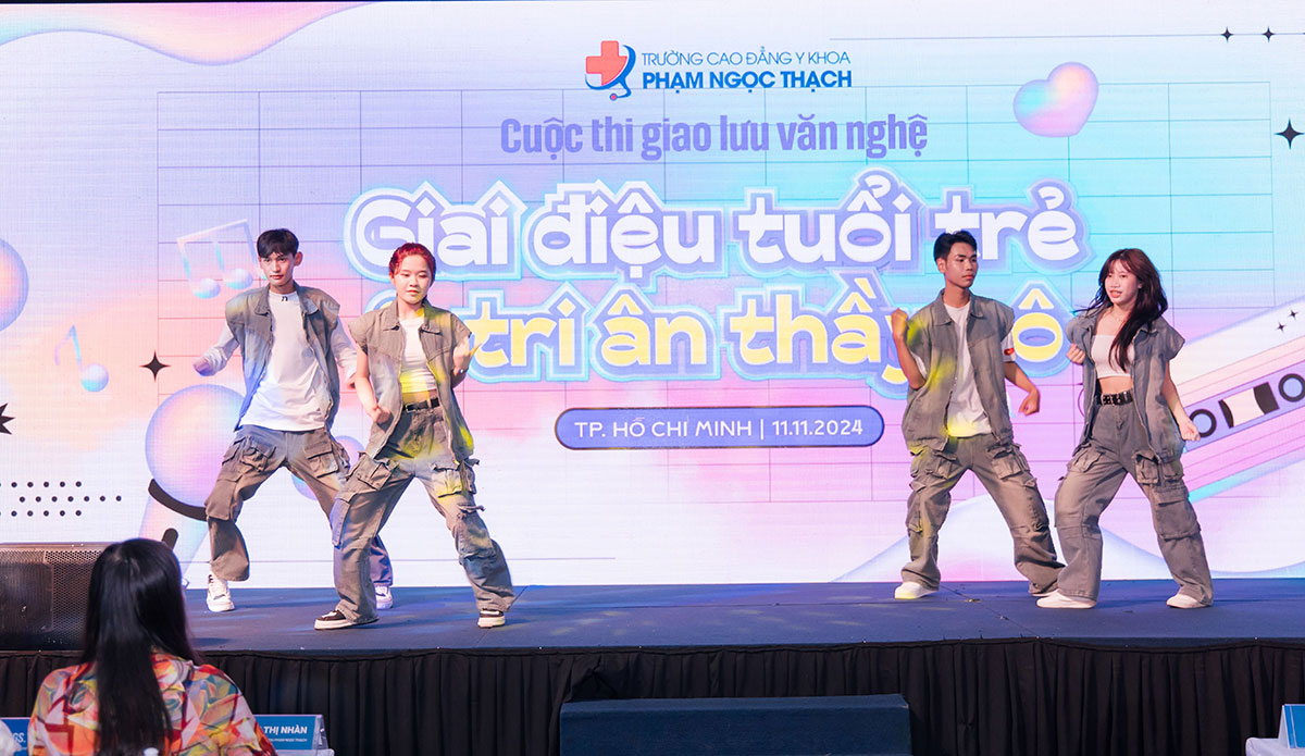 giao lưu văn nghệ Trường Cao đẳng Y khoa Phạm Ngọc Thạch