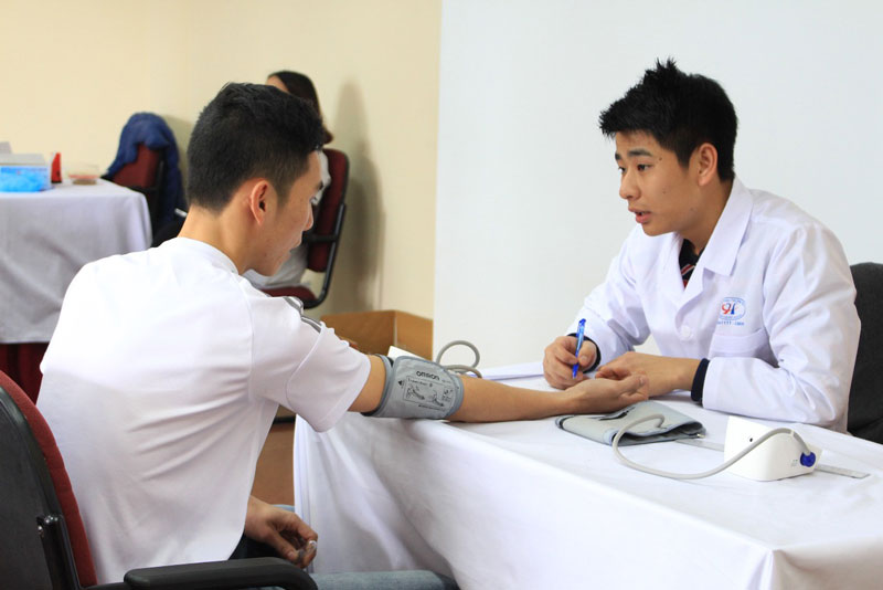 Liệu kh&aacute;m sức khỏe c&oacute; n&ecirc;n l&agrave; một điều bắt buộc